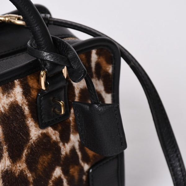 極美品 LOEWE ロエベ Amazona 23 アマソナ 23 2WAYバッグ 352.99.H71 レオパード ハラコ レザー ブラック ゴールド金具 中古 4a001652