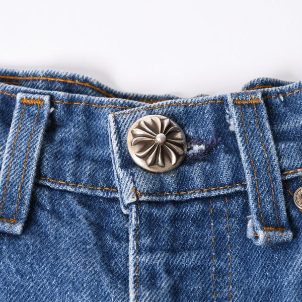 New and unused CHROME HEARTS × Levi's Cemetery Cross Patch Denim Mini Skirt Size 25 11 Patch Used 4a002040