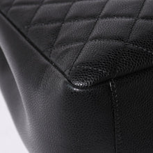 画像をギャラリービューアに読み込む, 極美品 CHANEL シャネル GST キャビアスキンマトラッセ チェーントートバッグ 18番台 ショルダーバッグ ブラック ゴールド金具 中古 4a001924
