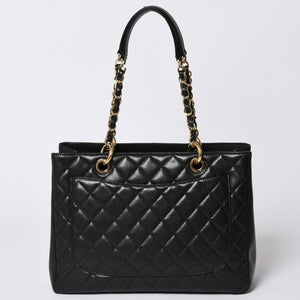 Very Good Condition CHANEL GST Caviar Skin Matelasse Chain Tote Bag No. 18 Shoulder Bag Black Gold Hardware Used 4a001924