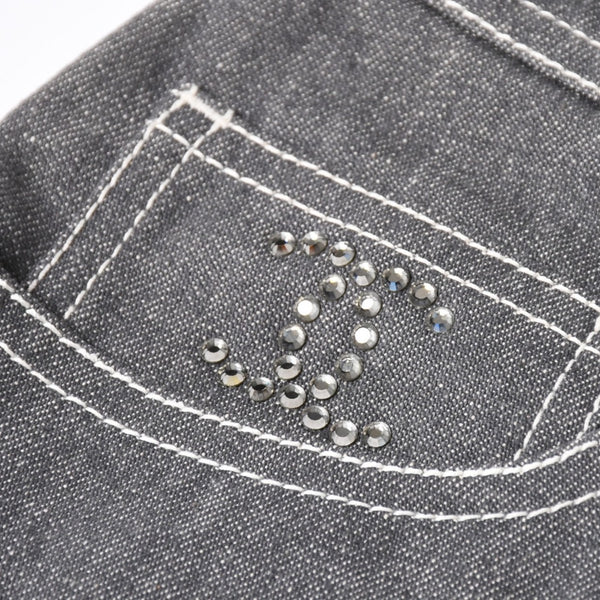極美品 CHANEL シャネル フレアベルボトムデニムパンツ ココマーク ラインストーン グレー フレア ブーツカット P17693 ホワイトステッチ 中古 4a002149