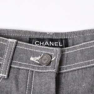 極美品 CHANEL シャネル フレアベルボトムデニムパンツ ココマーク ラインストーン グレー フレア ブーツカット P17693 ホワイトステッチ 中古 4a002149
