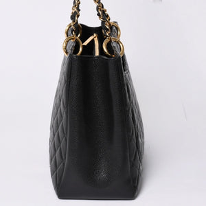 Very Good Condition CHANEL GST Caviar Skin Matelasse Chain Tote Bag No. 18 Shoulder Bag Black Gold Hardware Used 4a001924
