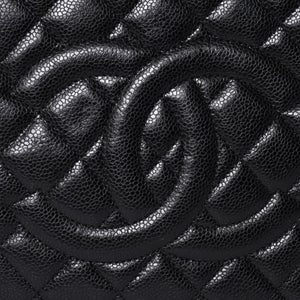 Very Good Condition CHANEL GST Caviar Skin Matelasse Chain Tote Bag No. 18 Shoulder Bag Black Gold Hardware Used 4a001924