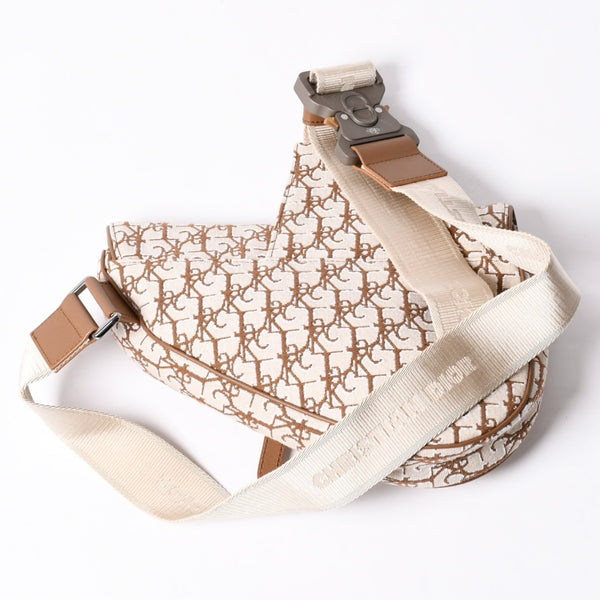 Very good condition Christian Dior× Cactus Jack Christian Dior Cactus Jack Travis Scott Trotter Saddle Bag 21-BO-1211 Silver hardware Used 4a001688