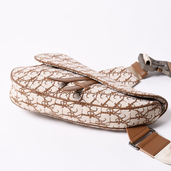 Very good condition Christian Dior× Cactus Jack Christian Dior Cactus Jack Travis Scott Trotter Saddle Bag 21-BO-1211 Silver hardware Used 4a001688