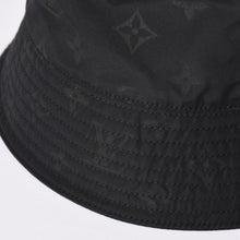画像をギャラリービューアに読み込む, 極美品 LOUIS VUITTON ルイヴィトン バケットハットモノグラムブラスト M5273L ブラック ハット 撥水加工 キャップ リバーシブル仕様 中古 4a001938