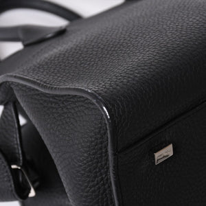 Like New THE ROW SOFT MARGAUX 10 Handbag W1190 L133 Leather Black Silver Hardware Used 4a001929