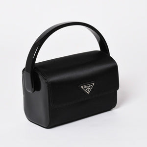 極美品 PRADA プラダ ハンドバッグ サテン ミニ バニティ トライアングルロゴ 三角ロゴプレート アセテート ブラック 中古 4a001984