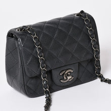 Load image into Gallery viewer, 極美品 CHANEL シャネル ミニマトラッセ16 Sフラップ Sチェーンショルダーバッグ 20番台 ココマーク キャビアスキン シルバー金具 中古 4b011818