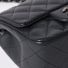 Load image into Gallery viewer, 極美品 CHANEL シャネル ミニマトラッセ16 Sフラップ Sチェーンショルダーバッグ 20番台 ココマーク キャビアスキン シルバー金具 中古 4b011818