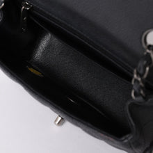 Load image into Gallery viewer, 極美品 CHANEL シャネル ミニマトラッセ16 Sフラップ Sチェーンショルダーバッグ 20番台 ココマーク キャビアスキン シルバー金具 中古 4b011818
