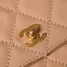 画像をギャラリービューアに読み込む, CHANEL シャネル ワイルドステッチ マトラッセ25 チェーンショルダーバッグ 8番台 ココマーク カーフスキン ベージュ 美品 中古 4a001987