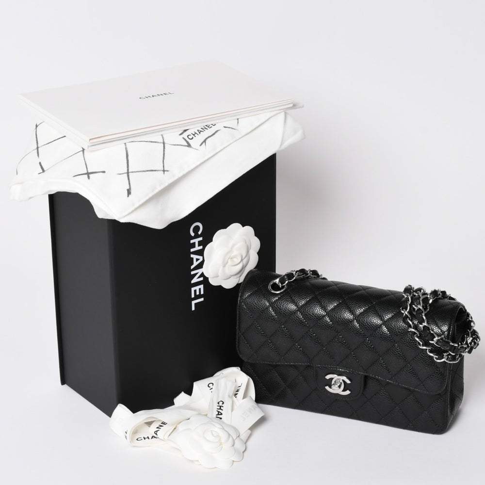 未使用 CHANEL シャネル Wフラップ チェーンショルダーバッグ マトラッセ23 キャビアスキン ブラック シルバー金具 ランダム 中古 4a002446