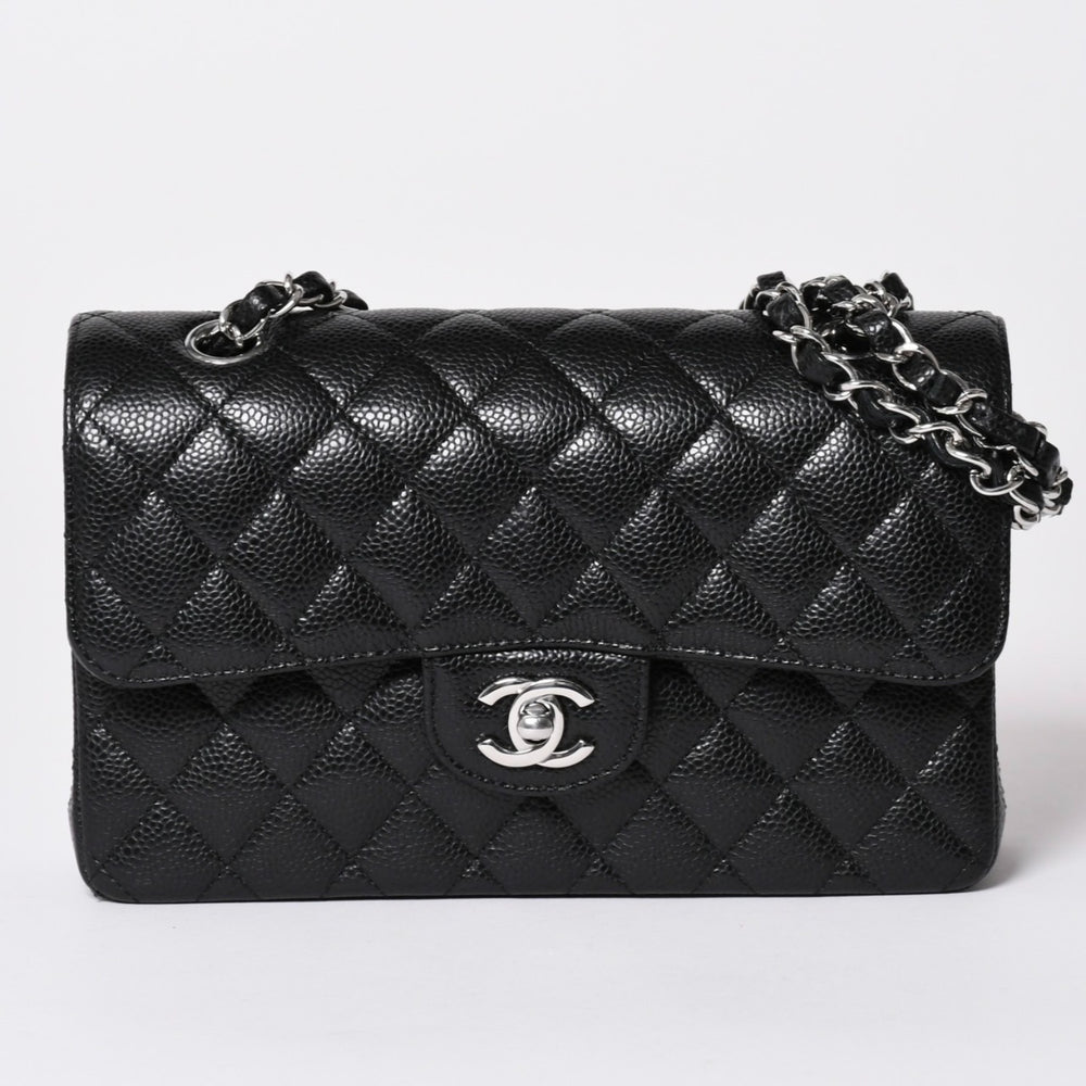 未使用 CHANEL シャネル Wフラップ チェーンショルダーバッグ マトラッセ23 キャビアスキン ブラック シルバー金具 ランダム 中古 4a002446