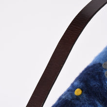 画像をギャラリービューアに読み込む, 極美品 FENDI フェンディ マンマバケット ワンショルダーバッグ フェルト レザー フラワー パッチワーク ブルー シルバー金具 中古 4a001994