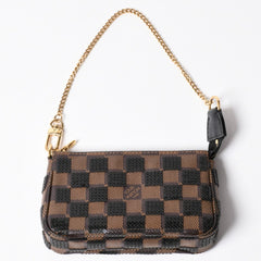 Very good condition LOUIS VUITTON Monogram Mini Pochette Accessory Damier Payette N63176 Sequins Used 4a002411