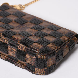 Very good condition LOUIS VUITTON Monogram Mini Pochette Accessory Damier Payette N63176 Sequins Used 4a002411