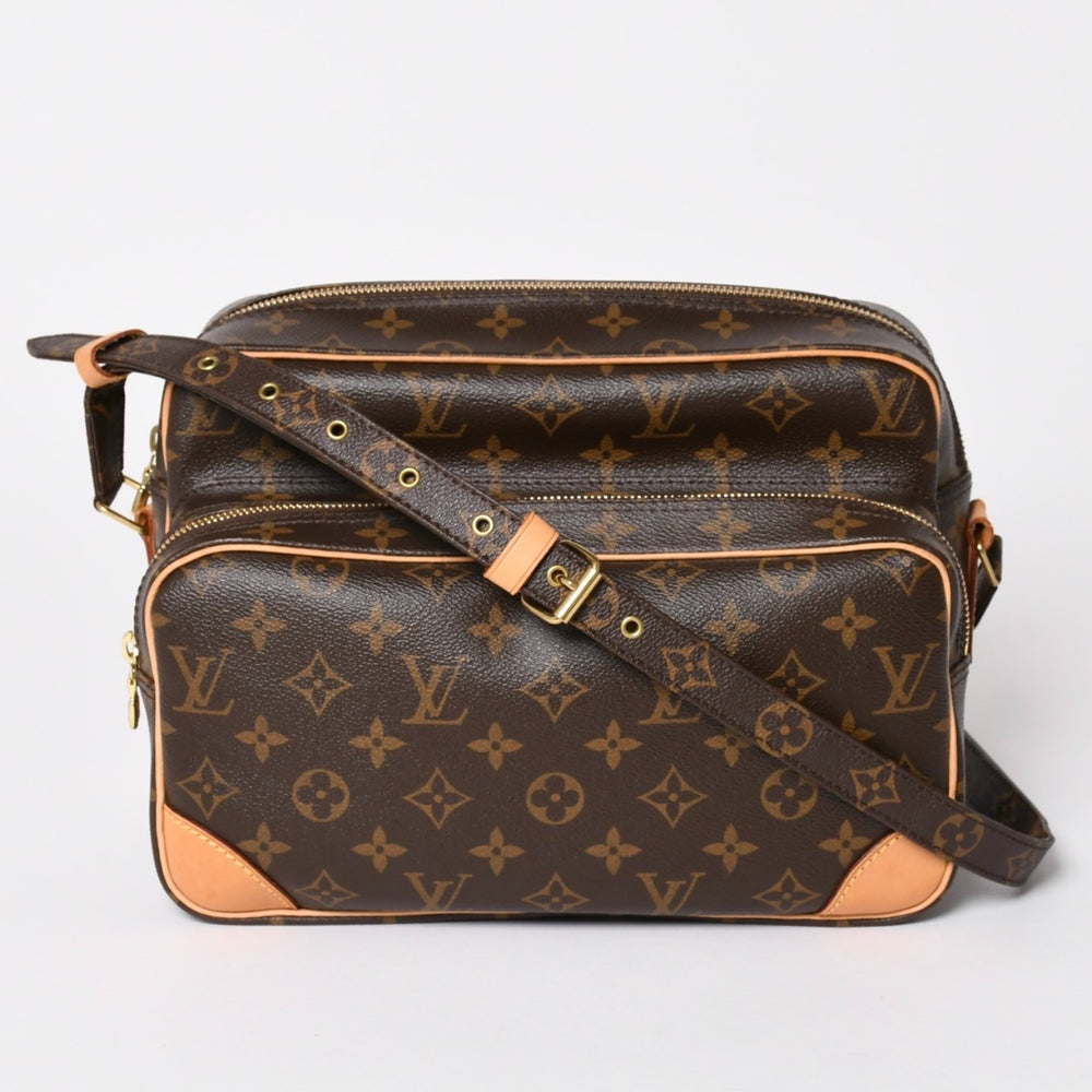 Very Good Condition LOUIS VUITTON Nile Shoulder Bag M45244 Monogram Brown PVC Leather Gold Hardware Used 4a000376