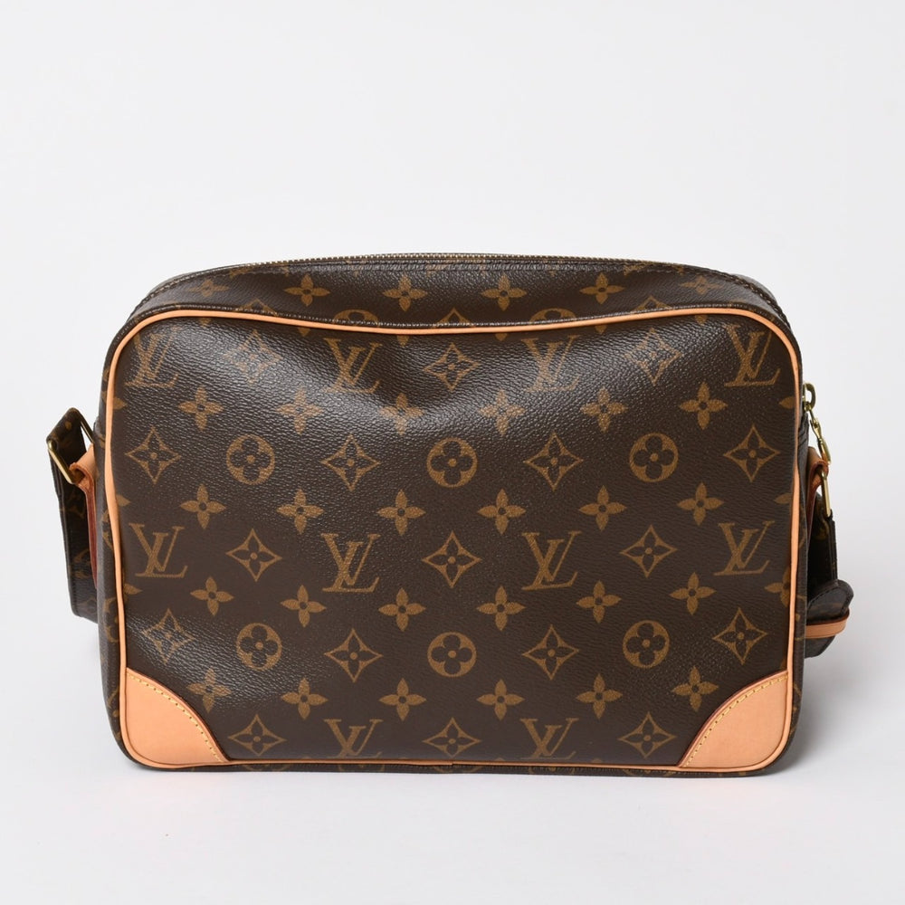 Very Good Condition LOUIS VUITTON Nile Shoulder Bag M45244 Monogram Brown PVC Leather Gold Hardware Used 4a000376