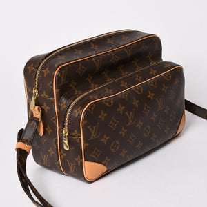 極美品 LOUIS VUITTON ルイヴィトン ナイル ショルダーバッグ M45244 モノグラム ブラウン PVC レザー ゴールド金具 中古 4a000376