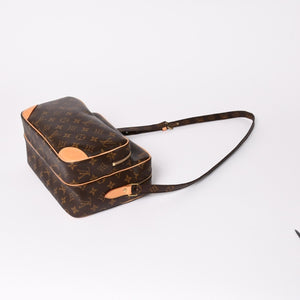 極美品 LOUIS VUITTON ルイヴィトン ナイル ショルダーバッグ M45244 モノグラム ブラウン PVC レザー ゴールド金具 中古 4a000376
