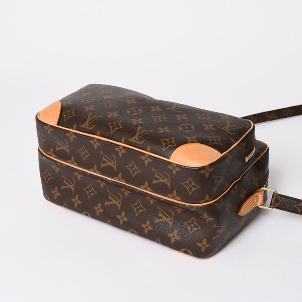 極美品 LOUIS VUITTON ルイヴィトン ナイル ショルダーバッグ M45244 モノグラム ブラウン PVC レザー ゴールド金具 中古 4a000376
