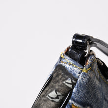 Load image into Gallery viewer, 極美品 Christian Dior クリスチャンディオール ミスディオレラデニムプリントサドルバッグ トロンプルイユ レザー キャンバス ガリアーノ期 中古 4a001997