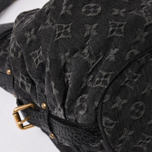 画像をギャラリービューアに読み込む, 極美品 LOUIS VUITTON ルイヴィトン ショルダーバッグ スライトリー モノグラム デニム M95835 ブラック ゴールド金具 中古 4a002460