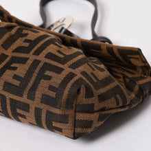 Load image into Gallery viewer, 極美品 FENDI フェンディ ハンドバッグ 8BK070 ズッカ柄 ブラウン レザー キャンバス ブラウン ゴールド金具 中古 4a002004