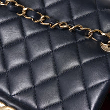 画像をギャラリービューアに読み込む, 極美品 CHANEL シャネル URBAN SPIRIT MEDIUM アーバンスピリット ミディアム バックパック A91121 23番台 ココマーク シアリング 中古 4a001454
