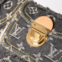 Load image into Gallery viewer, LOUIS VUITTON ルイヴィトン パウチィ ワンショルダーバッグ M95383 モノグラム デニム パッチワーク グレー 美品 中古 4a001985