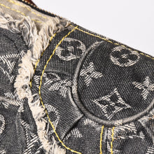 Load image into Gallery viewer, LOUIS VUITTON ルイヴィトン パウチィ ワンショルダーバッグ M95383 モノグラム デニム パッチワーク グレー 美品 中古 4a001985