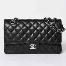 画像をギャラリービューアに読み込む, 極美品 CHANEL シャネル マトラッセ25 Wフラップ Wチェーンショルダーバッグ 26番台 キャビアスキン シルバー金具 中古 4a002029