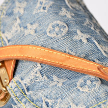 Load image into Gallery viewer, LOUIS VUITTON ルイヴィトン ミニプリーティ ワンショルダーバッグ M95050 モノグラム デニム インディゴブルー 美品 中古 4a001996