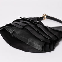 画像をギャラリービューアに読み込む, 極美品 YVES SAINT LAURENT イヴサンローラン サントロペ ワンショルダーバッグ ブラック フリル レザー ロゴ 肩掛け 132244 ゴールド金具 中古 4a002027