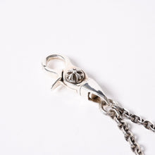 Load image into Gallery viewer, 極美品 CHROME HEARTS クロムハーツ DICE DBL KEY CHAIN ダブルダイス キーチェーン 重量約82.9g 2013/.925刻印 シルバー925 中古 4a002525