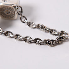 Load image into Gallery viewer, 極美品 CHROME HEARTS クロムハーツ DICE DBL KEY CHAIN ダブルダイス キーチェーン 重量約82.9g 2013/.925刻印 シルバー925 中古 4a002525