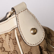 画像をギャラリービューアに読み込む, 極美品 GUCCI グッチ GGキャンバス スーキー ショルダーバッグ 296834 ブラウン ゴールド金具 中古 4a002058