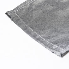 Load image into Gallery viewer, 新品未使用 WU-TANG URBAN MILITIA ウータン アーバンミリタリー バギーデニムパンツ サイズ34 シルバー 刺繍 デッドストック 中古 4a004737