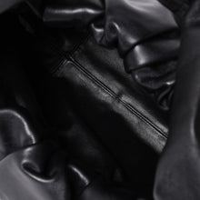 Load image into Gallery viewer, 極美品 BOTTEGA VENETA ボッテガヴェネタ レザー ハンドバッグ ザ ショルダー ポーチ ハンドバッグ ブラック 610524 中古 4a002086