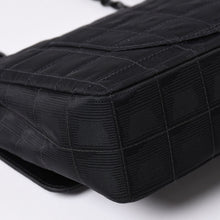Load image into Gallery viewer, 極美品 CHANEL シャネル ニュートラベルライン Sフラップ Wチェーンショルダーバッグ A15285 7番台 ココマーク チョコバー 中古 4a002412