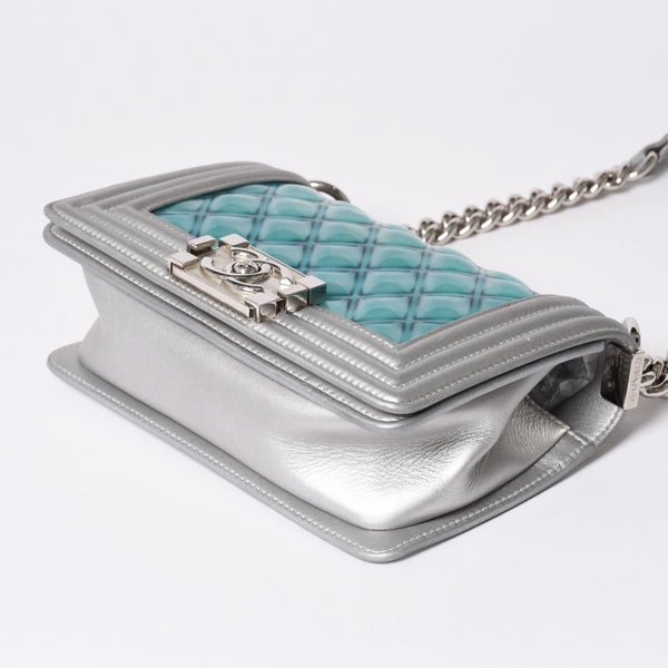 CHANEL シャネル BOY CHANEL 20 ボーイシャネル 20 チェーンショルダーバッグ A67085 25番台 パテント レザー シルバー 美品 中古 4a002378