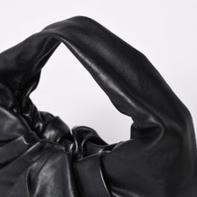 Load image into Gallery viewer, 極美品 BOTTEGA VENETA ボッテガヴェネタ レザー ハンドバッグ ザ ショルダー ポーチ ハンドバッグ ブラック 610524 中古 4a002086