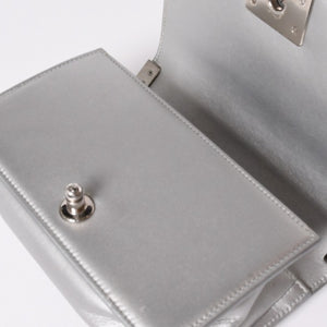 CHANEL シャネル BOY CHANEL 20 ボーイシャネル 20 チェーンショルダーバッグ A67085 25番台 パテント レザー シルバー 美品 中古 4a002378
