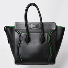 画像をギャラリービューアに読み込む, 極美品 CELINE セリーヌ ラゲージマイクロショッパー ショルダーバッグ ハンドバッグ ブラック カーフスキン ボックスカーフ ゴールド金具 177423AAA 廃盤 中古 4a002087