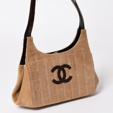 Load image into Gallery viewer, CHANEL シャネル チョコバーライン ワンショルダーバッグ 6番台 ココマーク パッチ パテント コーデュロイ がま口 美品 中古 4a002797