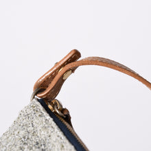 画像をギャラリービューアに読み込む, 極美品 Christian Dior クリスチャンディオール サドルポーチ アクセサリーポーチ MC0031 キャンバス レザー シルバー ゴールド金具 中古 4a002089