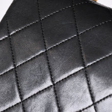画像をギャラリービューアに読み込む, CHANEL シャネル フルフラップ ミニマトラッセ19 Sチェーンショルダーバッグ A2300 1番台 ココマーク ラムスキン ゴールド金具 美品 中古 4a002130