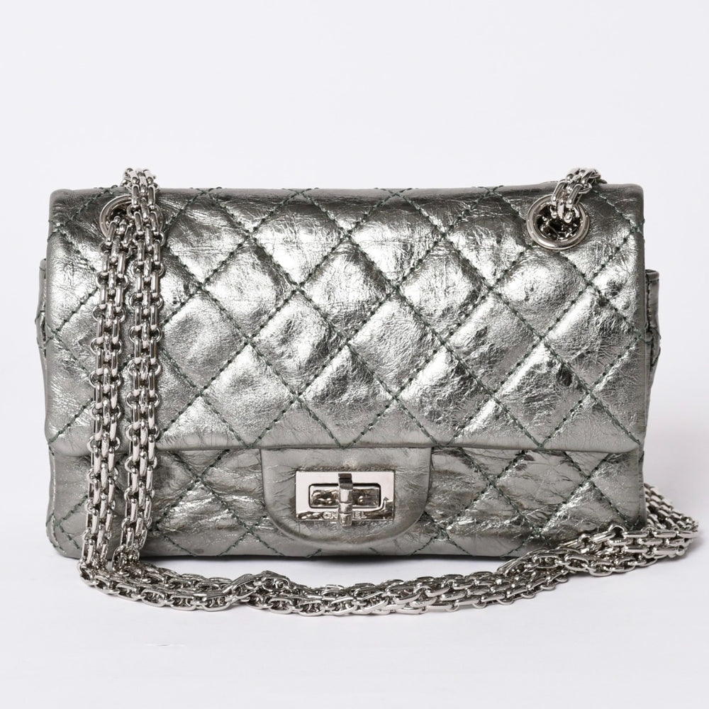 極美品 CHANEL シャネル 2.55 Wフラップ Wチェーンショルダーバッグ AS0874 11番台 ヴィンテージカーフスキン メタリックグリーン 中古 4a002128